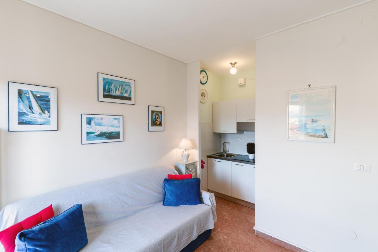 Ferienwohnung 110 - Casa Sole Vista Mare, In Centro 100 Metri Spiaggia Bordighera Exterior foto
