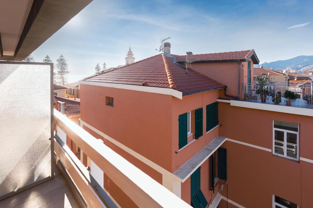 Ferienwohnung 110 - Casa Sole Vista Mare, In Centro 100 Metri Spiaggia Bordighera Exterior foto